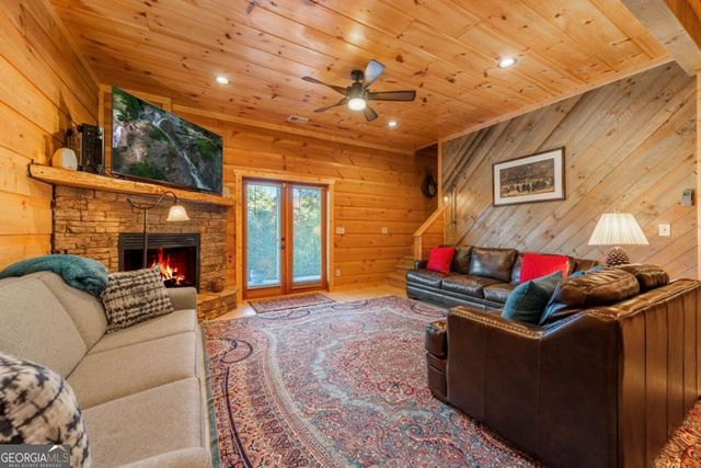 709 Laurel Creek Trail, Blue Ridge, GA 30513