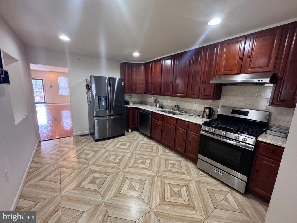 6413 HASBROOK AVE, PHILADELPHIA, PA 19111 — photo 3