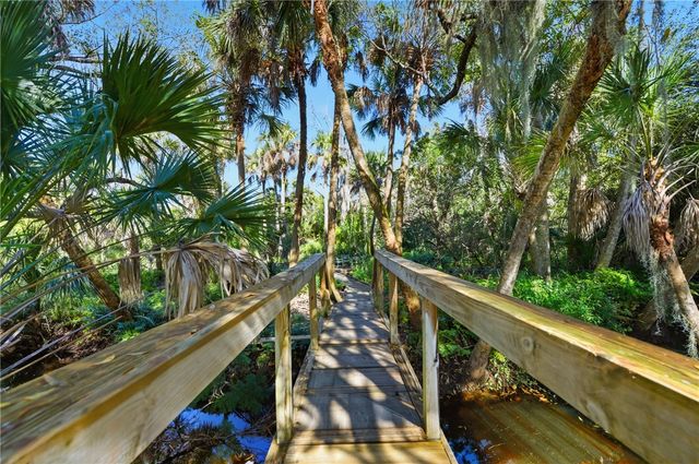 881 Robin Lane, Sebastian, FL 32958