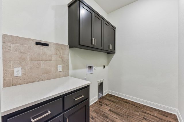19113 Freeman CIR, Austin, TX 78738