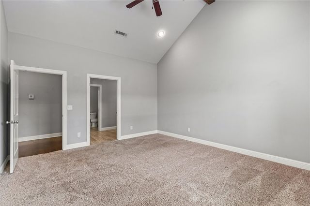 2007 S Dixieland Road B, Rogers, AR 72758