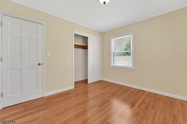 16 Lingert Ave, Clinton Town, NJ 08809