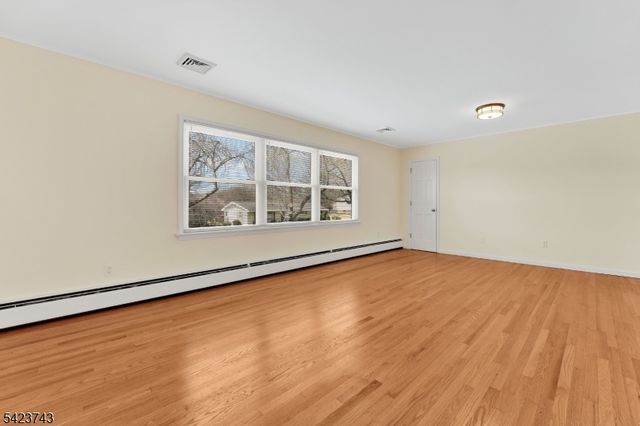 16 Lingert Ave, Clinton Town, NJ 08809