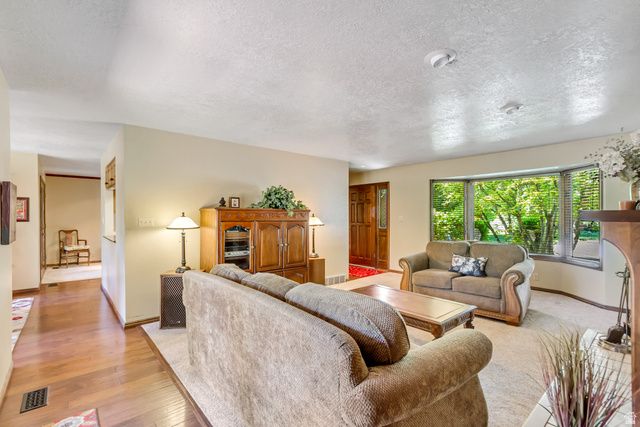 5126 AZTEC DR, Ogden, UT 84403