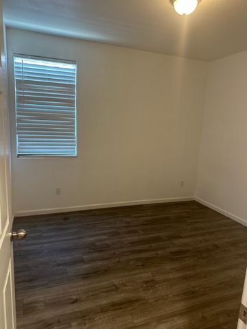 14167 Middleton Avenue, Kerman, CA 93630