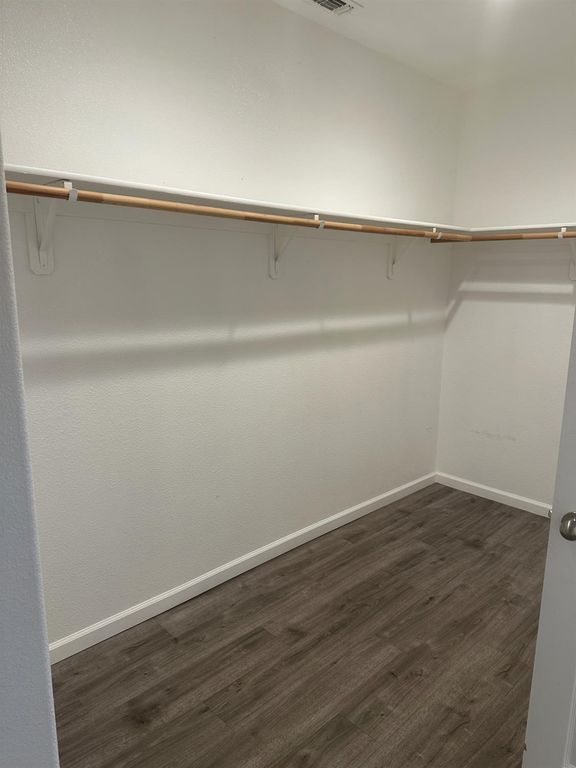 Image 11 of property listing at 14167 Middleton Avenue, Kerman, CA 93630