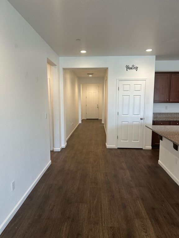 Image 13 of property listing at 14167 Middleton Avenue, Kerman, CA 93630