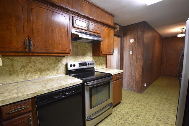 820 N University Street, Seminole, OK 74868
