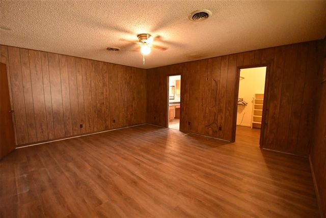 820 N University Street, Seminole, OK 74868