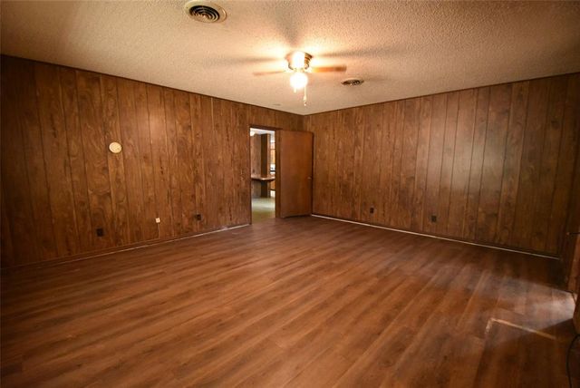 820 N University Street, Seminole, OK 74868