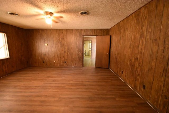 820 N University Street, Seminole, OK 74868