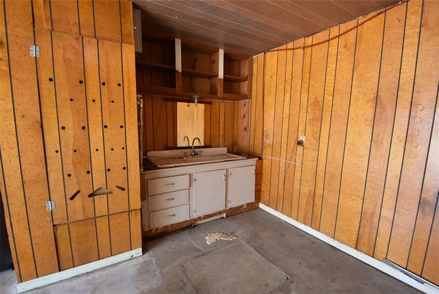 820 N University Street, Seminole, OK 74868