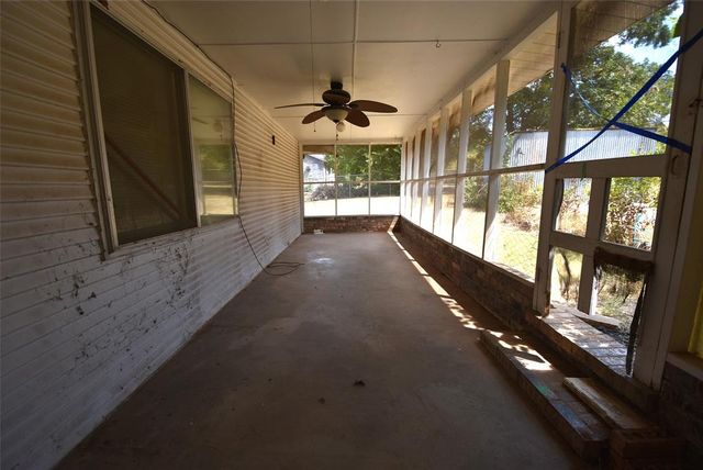 820 N University Street, Seminole, OK 74868