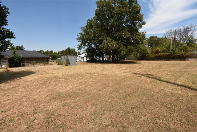820 N University Street, Seminole, OK 74868