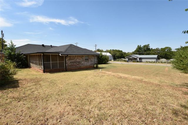 820 N University Street, Seminole, OK 74868