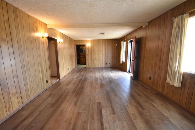 820 N University Street, Seminole, OK 74868