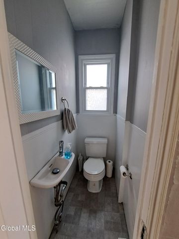 151 Woodlawn Avenue, Albany, NY 12208