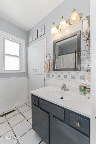 151 Woodlawn Avenue, Albany, NY 12208