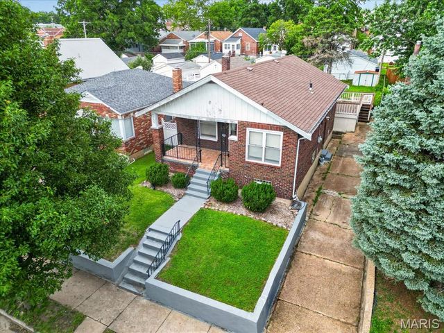 4139 Tholozan Avenue, St Louis, MO 63116