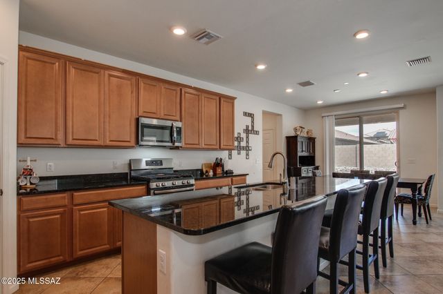 12106 N Walz Drive, Marana, AZ 85653