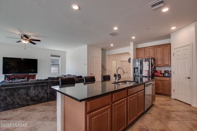 12106 N Walz Drive, Marana, AZ 85653