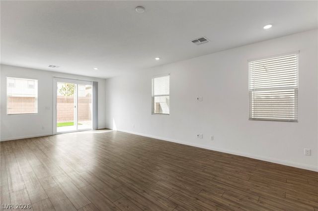 10183 Glowing Amber Street, Las Vegas, NV 89141