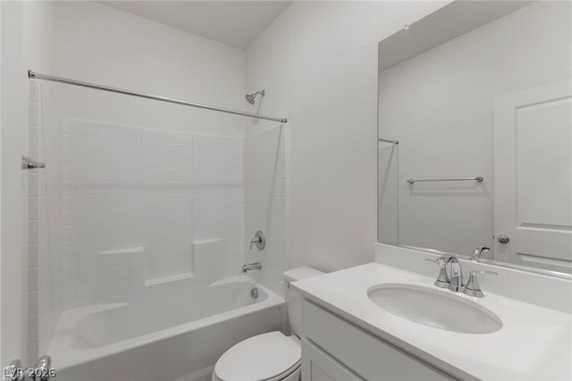 10183 Glowing Amber Street, Las Vegas, NV 89141