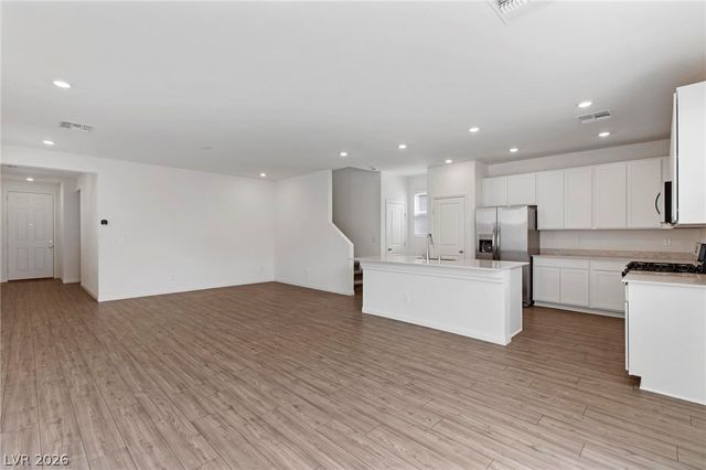 10183 Glowing Amber Street, Las Vegas, NV 89141