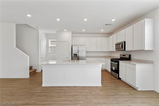 10183 Glowing Amber Street, Las Vegas, NV 89141