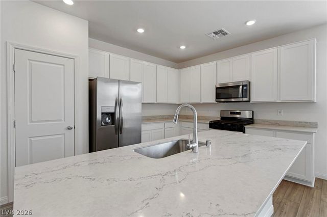 10183 Glowing Amber Street, Las Vegas, NV 89141