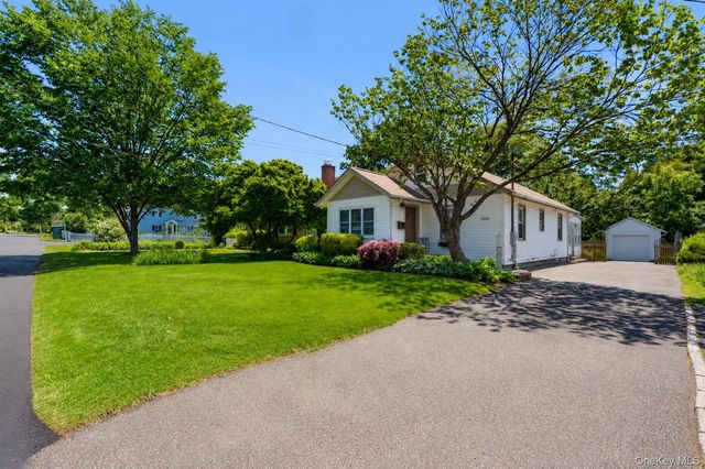 105 4th Avenue, East Northport, NY 11731