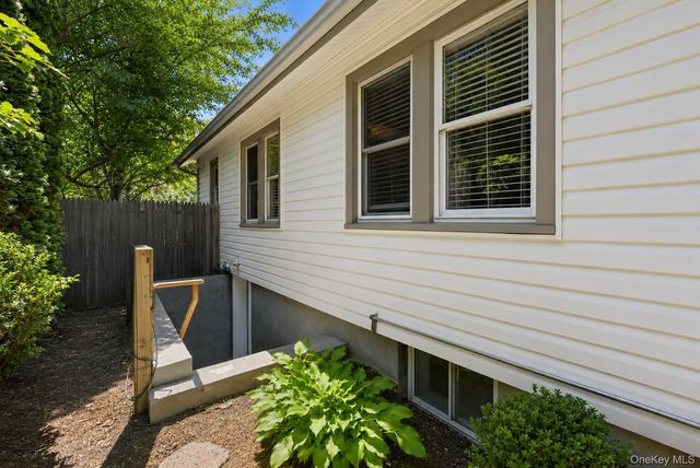 105 4th Avenue, East Northport, NY 11731