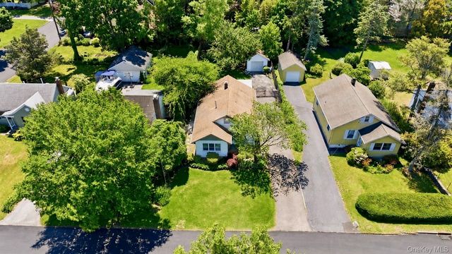 105 4th Avenue, East Northport, NY 11731