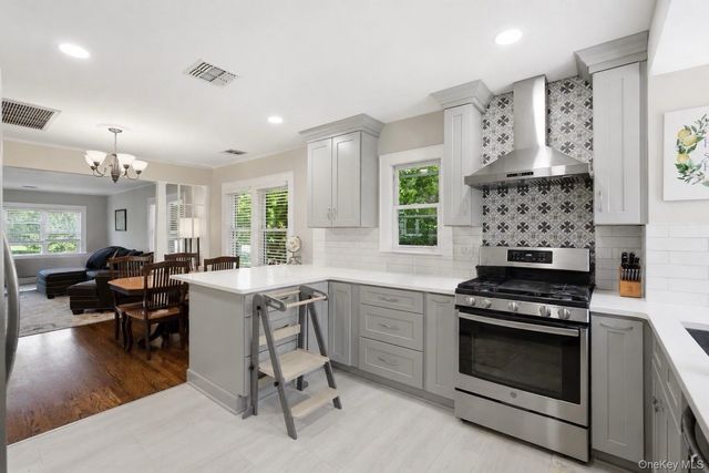 105 4th Avenue, East Northport, NY 11731