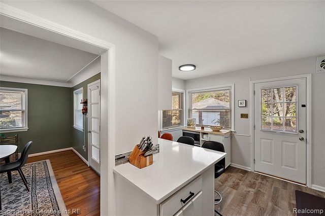 852 Harcourt Road, Grosse Pointe Park, MI 48230