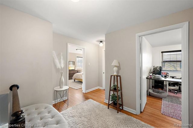 852 Harcourt Road, Grosse Pointe Park, MI 48230