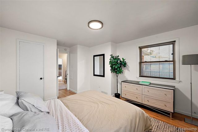 852 Harcourt Road, Grosse Pointe Park, MI 48230