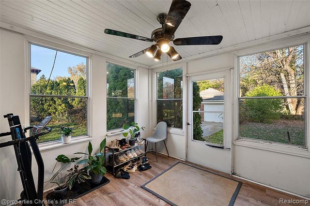 852 Harcourt Road, Grosse Pointe Park, MI 48230