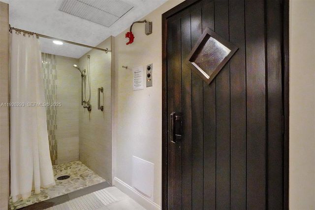 3201 NE 183rd St 704, Aventura, FL 33160