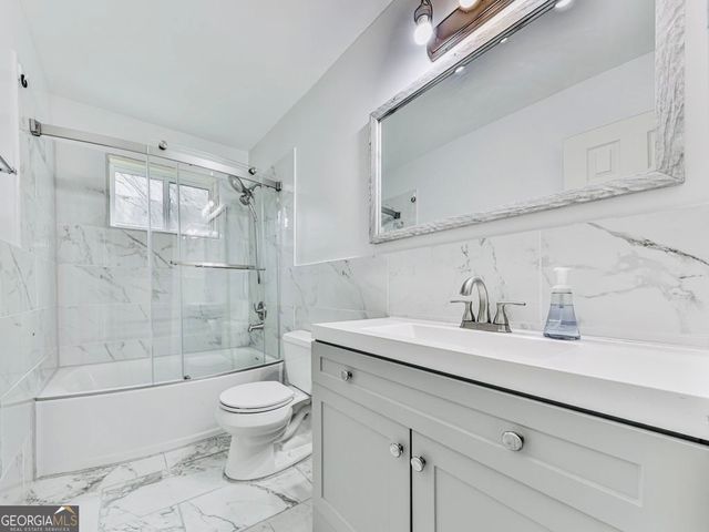 6700 Roswell Road 24E, Atlanta, GA 30328