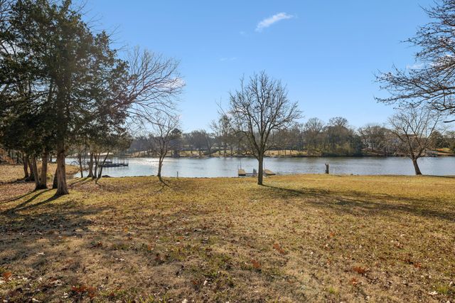 1795 Needmore Rd, Old Hickory, TN 37138