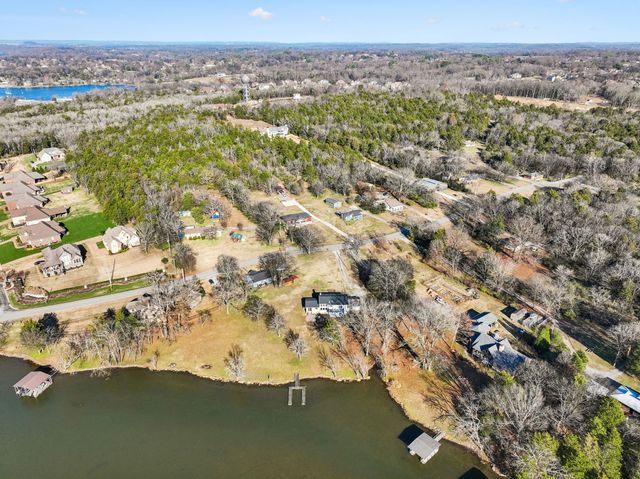 1795 Needmore Rd, Old Hickory, TN 37138