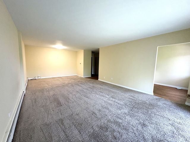 1311 S Finley Road 404, Lombard, IL 60148