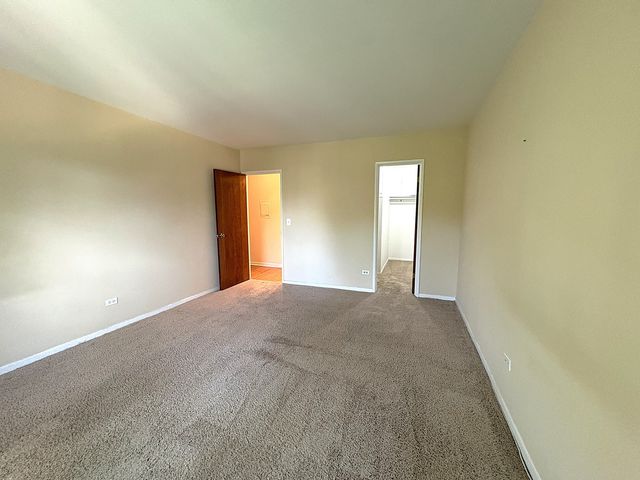 1311 S Finley Road 404, Lombard, IL 60148