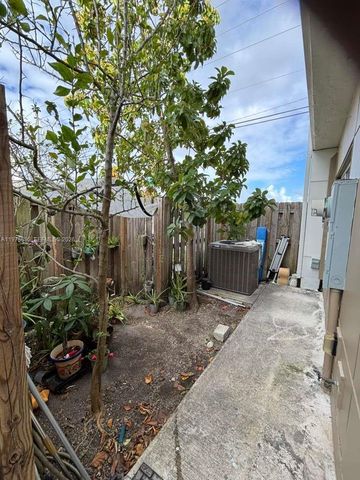 13900 SW 259th Way, Homestead, FL 33032