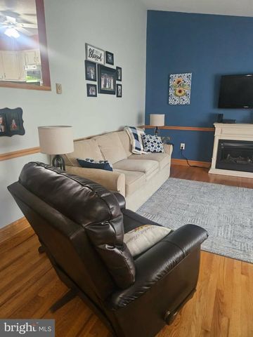 150 TANBRIDGE DR, Martinsburg, WV 25401