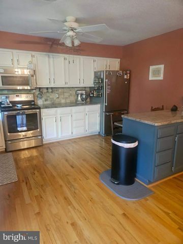 150 TANBRIDGE DR, Martinsburg, WV 25401