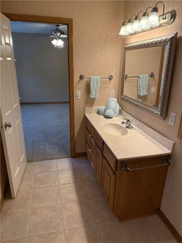 34 S Bandy Drive, Holiday Island, AR 72631