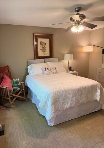 34 S Bandy Drive, Holiday Island, AR 72631