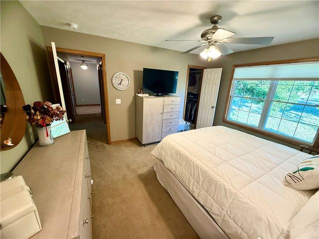 34 S Bandy Drive, Holiday Island, AR 72631